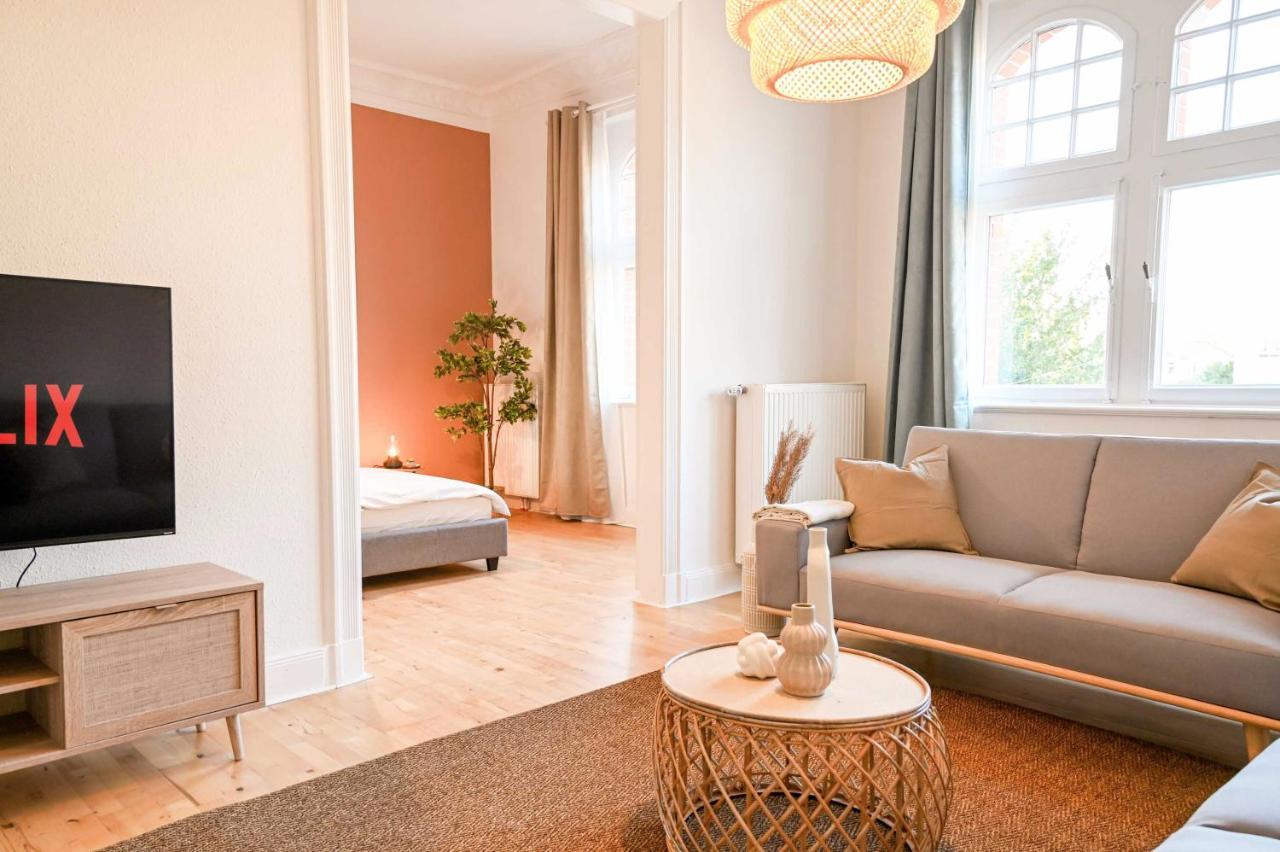 120Qm Denkmal Apartment In Krefeld Mit Stuck Und Balkon - Beuys Apartments - Krefeld Eksteriør bilde